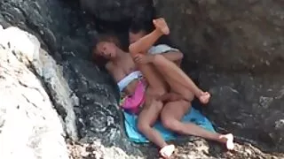 Pulchna blondynka pieprzy faceta darmowe filmiki sex analny i ssie go połykaniem