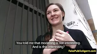 Młody chłopak i dziewczyna mają długi i darmowe filmy erotyczne na androida delikatny seks w różnych pozach