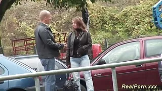 Dwóch facetów związany dziewczynę i zerżnęli sex darmowe fimiki po kolei