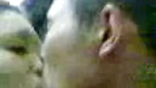 Młoda dojrzała kobieta zadowolona z seksu w cipce podczas próby filmy erotyczne dla dorosłych za darmo z niewolnikiem BDSM