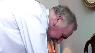 Starszy brat przeleciał siostrę Na Pieska W ramach lekcji sex filmiki darmowe seksu