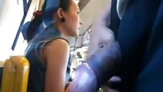 Mężczyźni mają darmowe filmy mamuski dysk trójkąt dla pięknej Brunetki