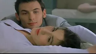 W szczerej soczystej scenie Maria ssie i pieprzy jej cipki z zmysłowym fajne laski darmowe filmy partnerem
