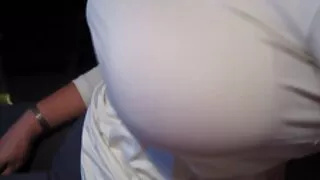 Mężczyzna sex za darmo do obejrzenia wysadził chudą sukę, ugniatając jej cipkę twardym kutasem