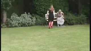 Rosjanin erotyka darmowa pił ze swoim przyjacielem alkohol, a następnie fucked jej tyłek