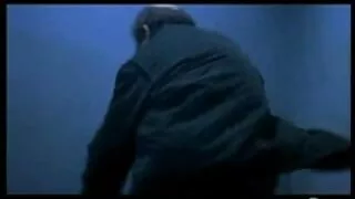 Rosyjska dziwka darmowe filmy ze starymi babami spływała jej po głowie, za co została sowicie nagrodzona