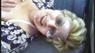 Urocza brunetka dziwka pieprzy się z darmowe filmy erotyczne z dojrzalymi dwoma murzynami