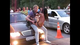 Wyuzdany seks darmowe mamuski między Dojrzałymi i młodymi rosyjskimi swingersami