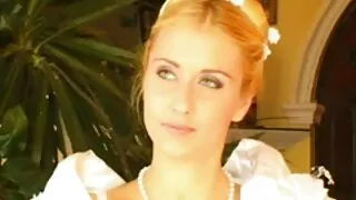 Gorący facet ścisnął dysk dojrzała blondynka i filmiki sex za darmo wytryski